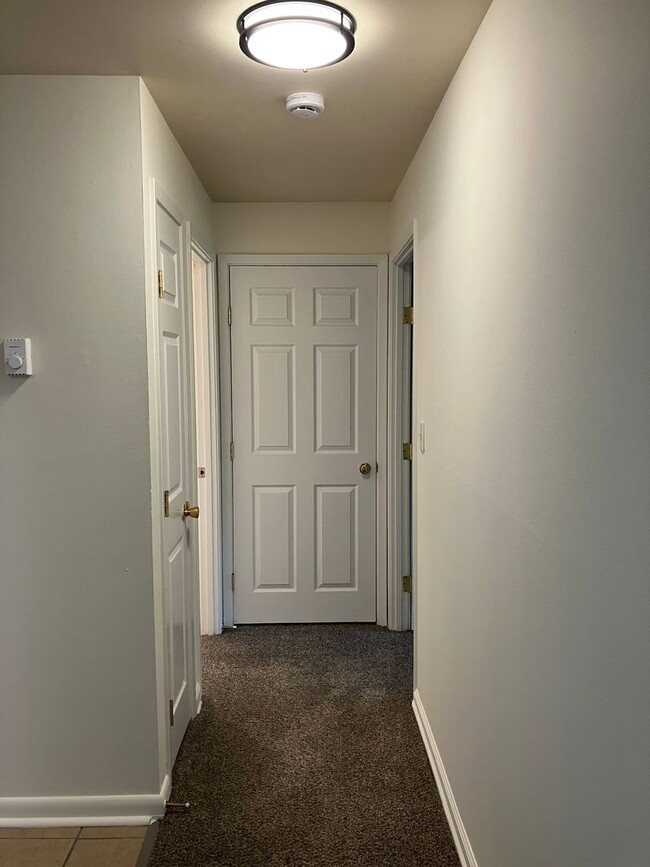 Building Photo - 1-Bedroom Apartment in Troy, OH