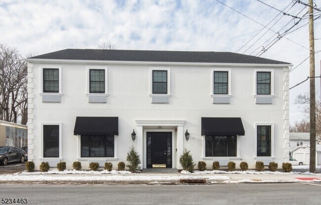 Building Photo - 27 Central Ave