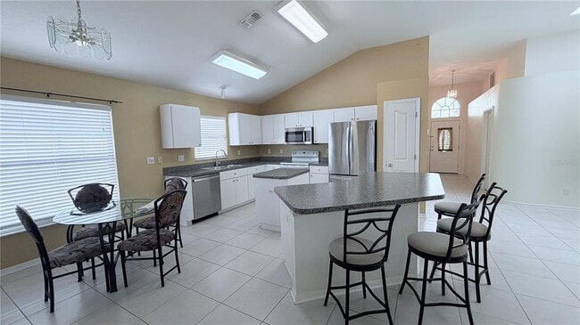 Building Photo - 10216 Oasis Palm Dr