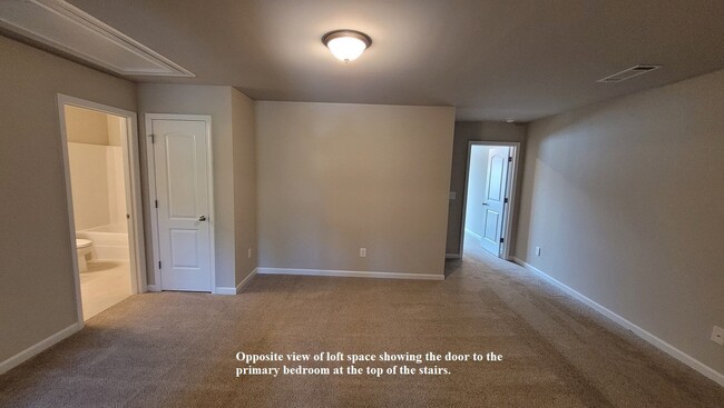 Building Photo - Beautiful Gated-Community Townhome