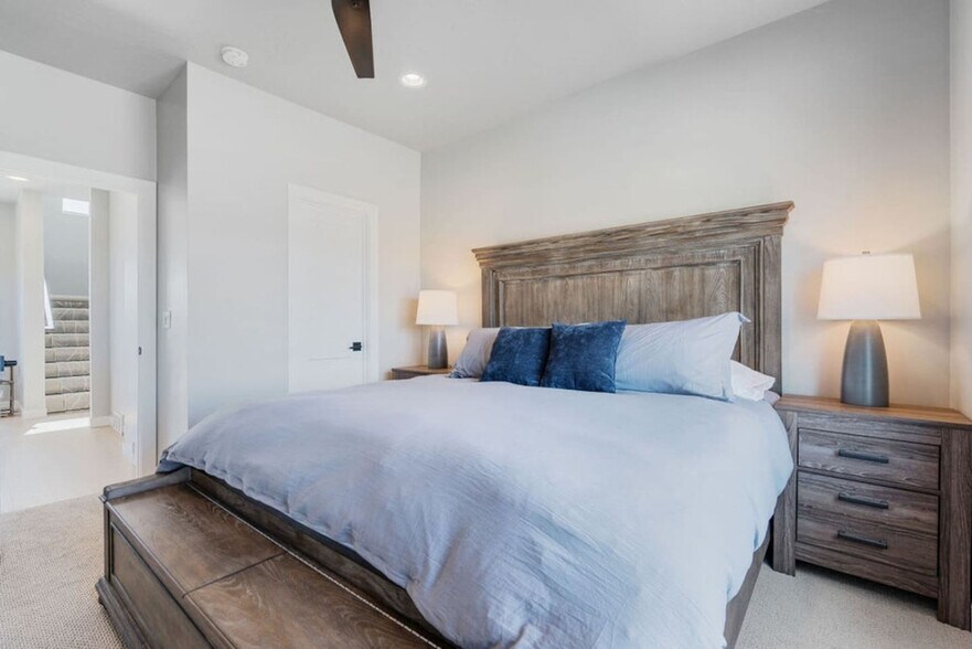 Building Photo - 6831 Silver Creek Dr