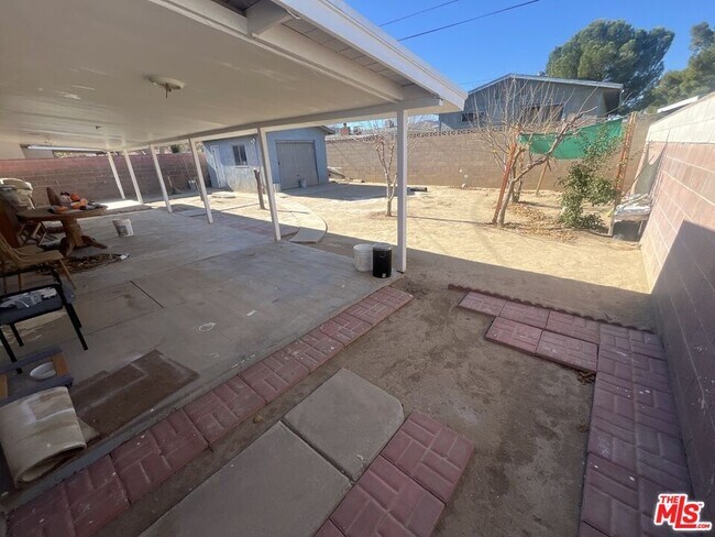 Building Photo - 38457 Sumac Ave