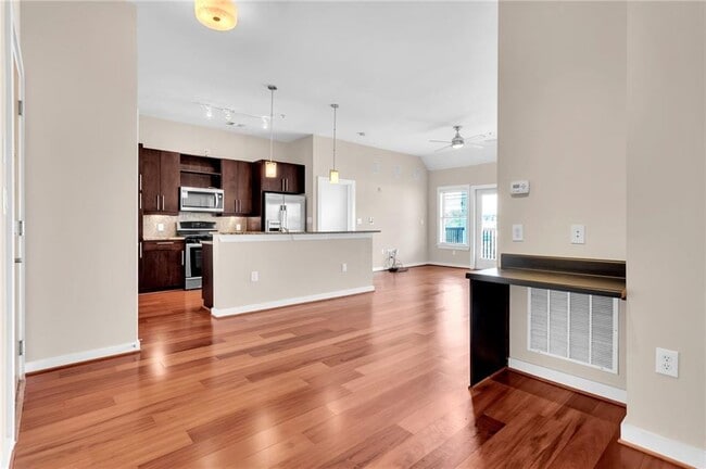 Building Photo - 870 Inman Vlg Pkwy NE