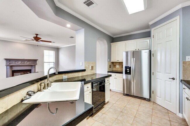 Building Photo - 11603 Ladera Vista Dr