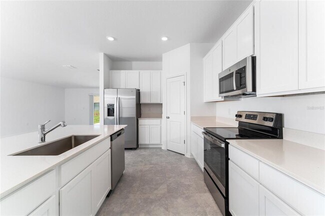 Building Photo - 381 Singing Sands Cir