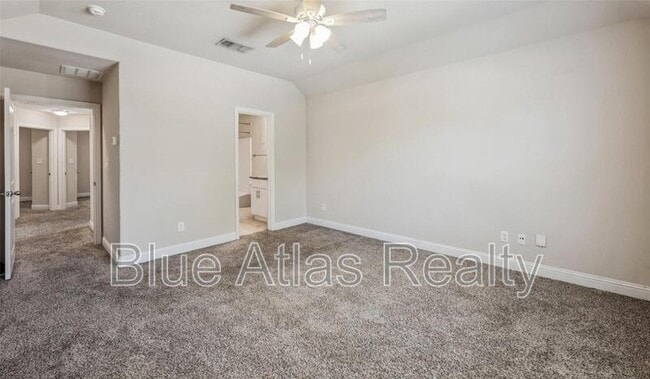 Building Photo - 268 Castleridge Dr