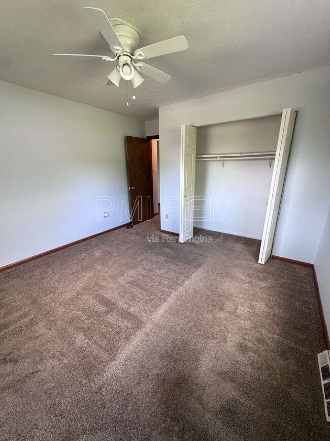 Building Photo - 4020 Vira Rd