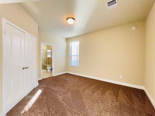 Building Photo - 27703 Sass Fields Ct