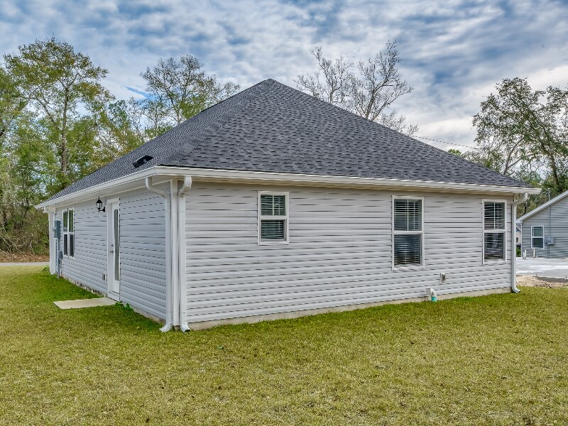 Building Photo - 6 Lance Ln