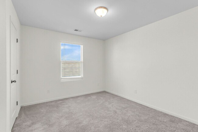 Building Photo - 424 Pender Woods Dr