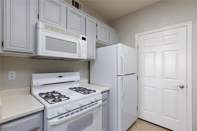 Building Photo - 7119 S Durango Dr