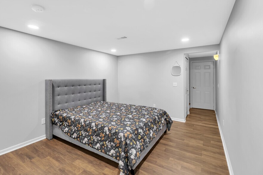 Building Photo - 2934 Signature Blvd