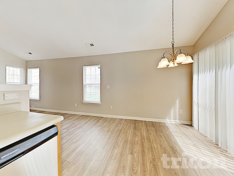 Building Photo - 8422 Wallace Glen Dr