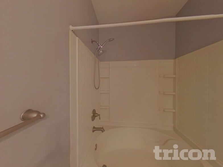 Building Photo - 246 White Mountain Pass