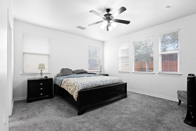 Building Photo - 2831 Elm Tree Park