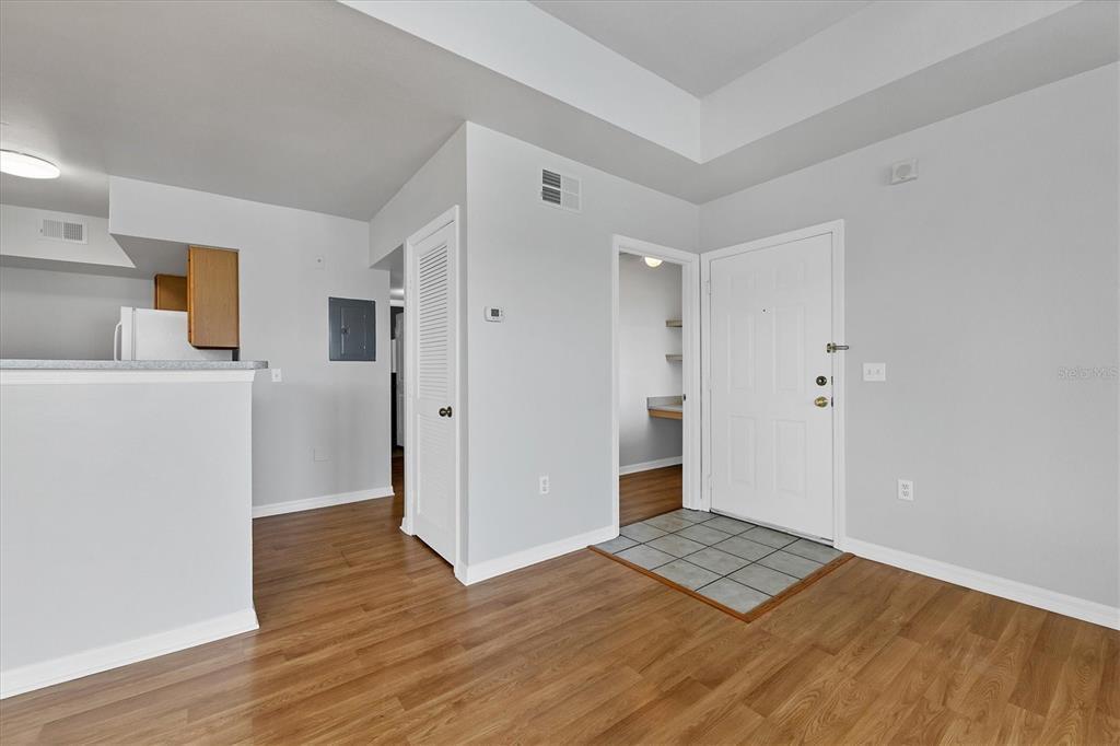Building Photo - 1010 Villagio Cir