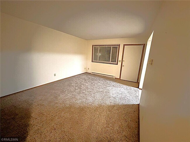 Building Photo - 1380 Heritage Dr