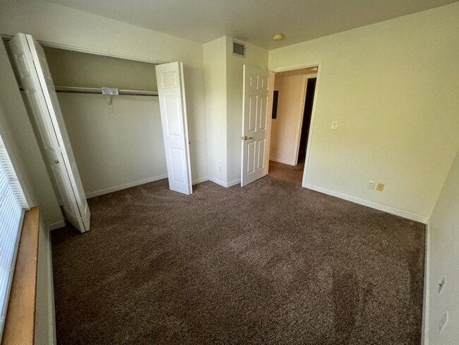 Building Photo - Nice 2 Bed 2 Bath Condo