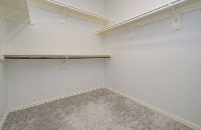 Building Photo - 22314 Mosshall Ct