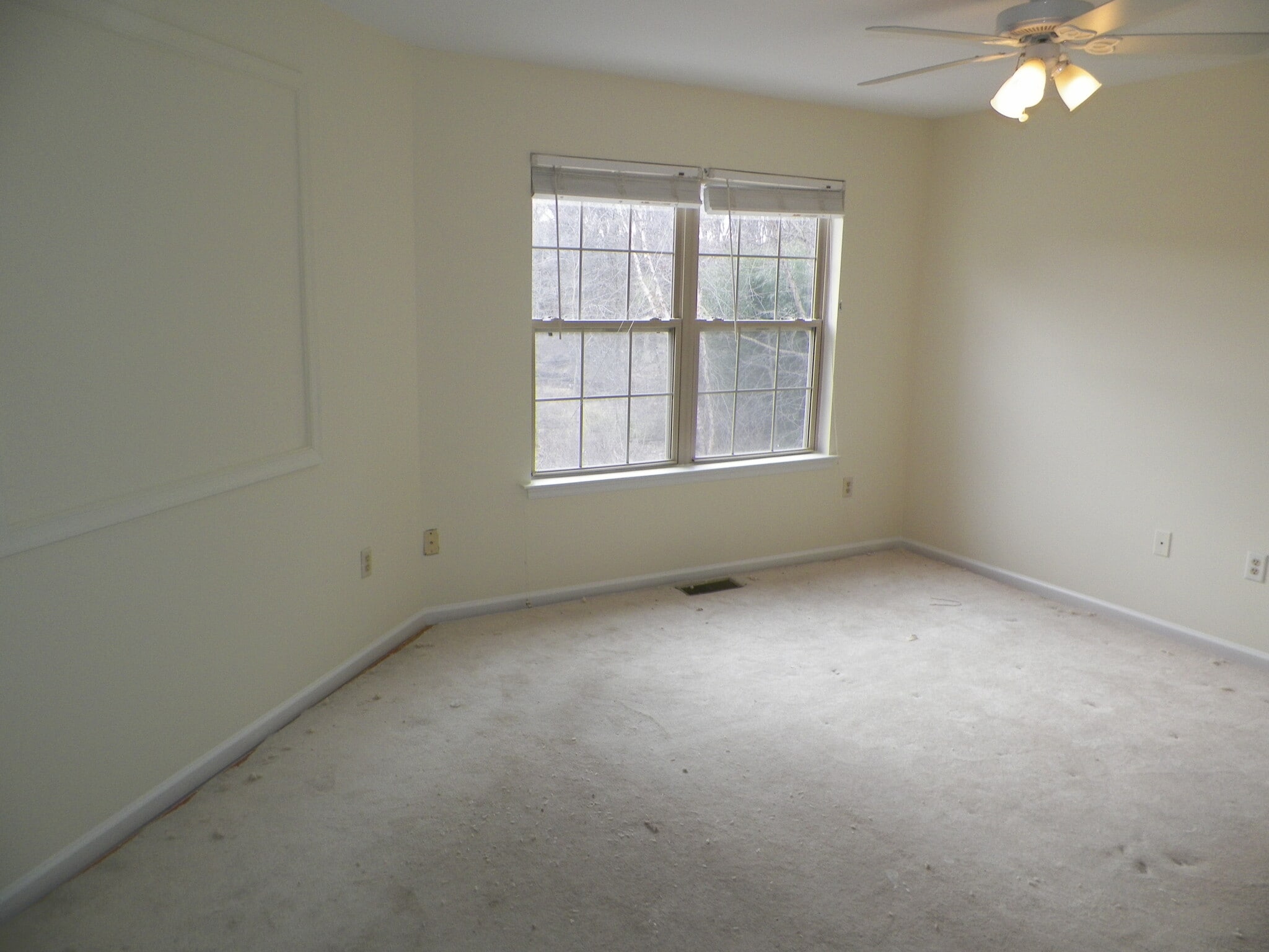 Building Photo - 5077 Rosewood Dr