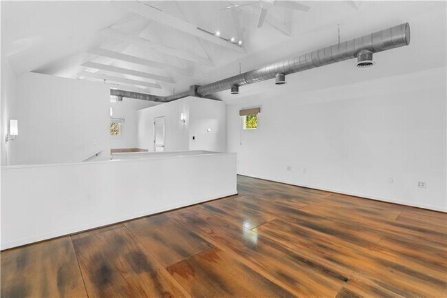 Building Photo - 5 Krog St NE