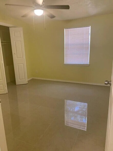 Building Photo - 9038 Berry Ave