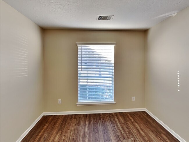 Building Photo - 8119 Silent Deep Dr