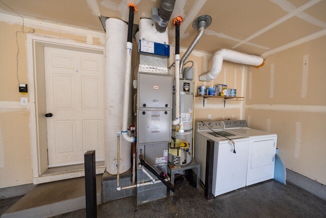 Building Photo - Three bedroom home one block from Battle Ground Village. - With AC