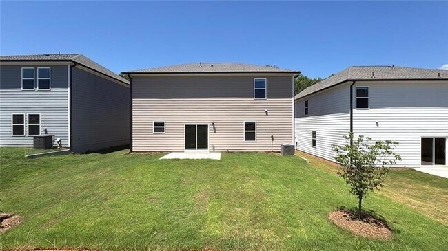 Building Photo - 465 Madison Lakeview Dr