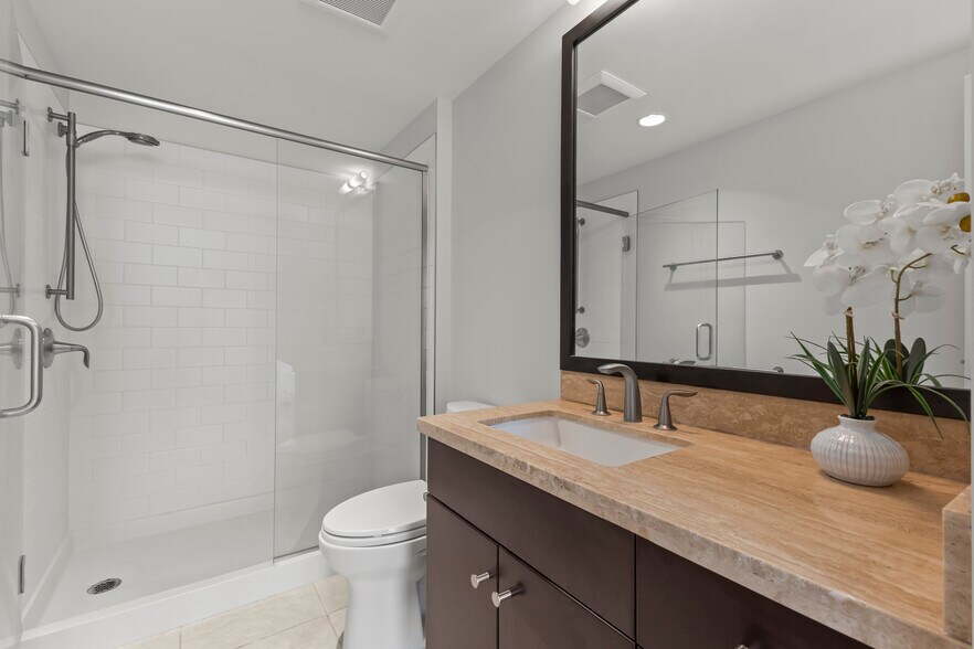 Building Photo - 1189 Waimanu St