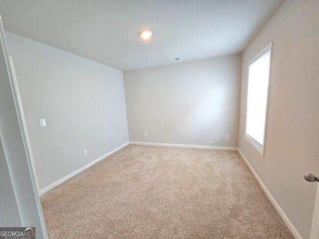 Building Photo - 121 Valimar Dr