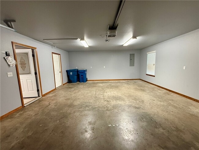 Building Photo - 510 College Pl