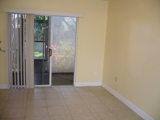 Building Photo - 2 Bedroom 2.5  bathroom Kissimmee ... June 2, 2026