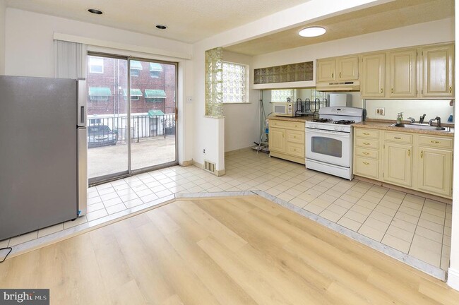 Building Photo - 2019 S Etting St
