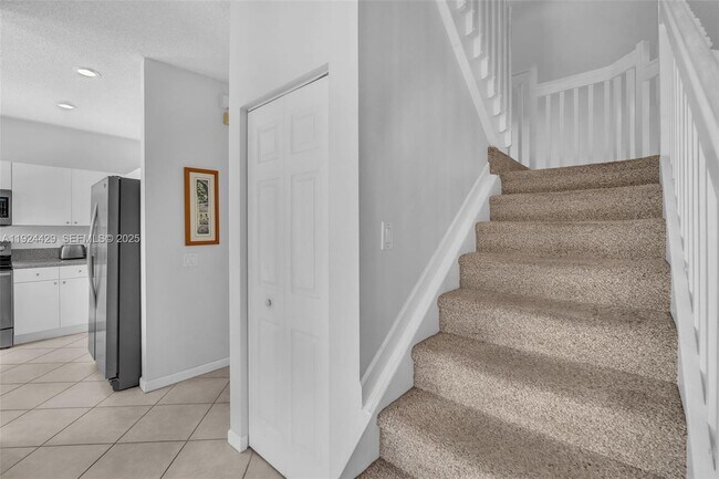 Building Photo - 1058 Tupelo Way