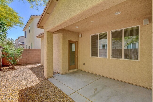 Building Photo - 10984 Sardinia Sands Dr