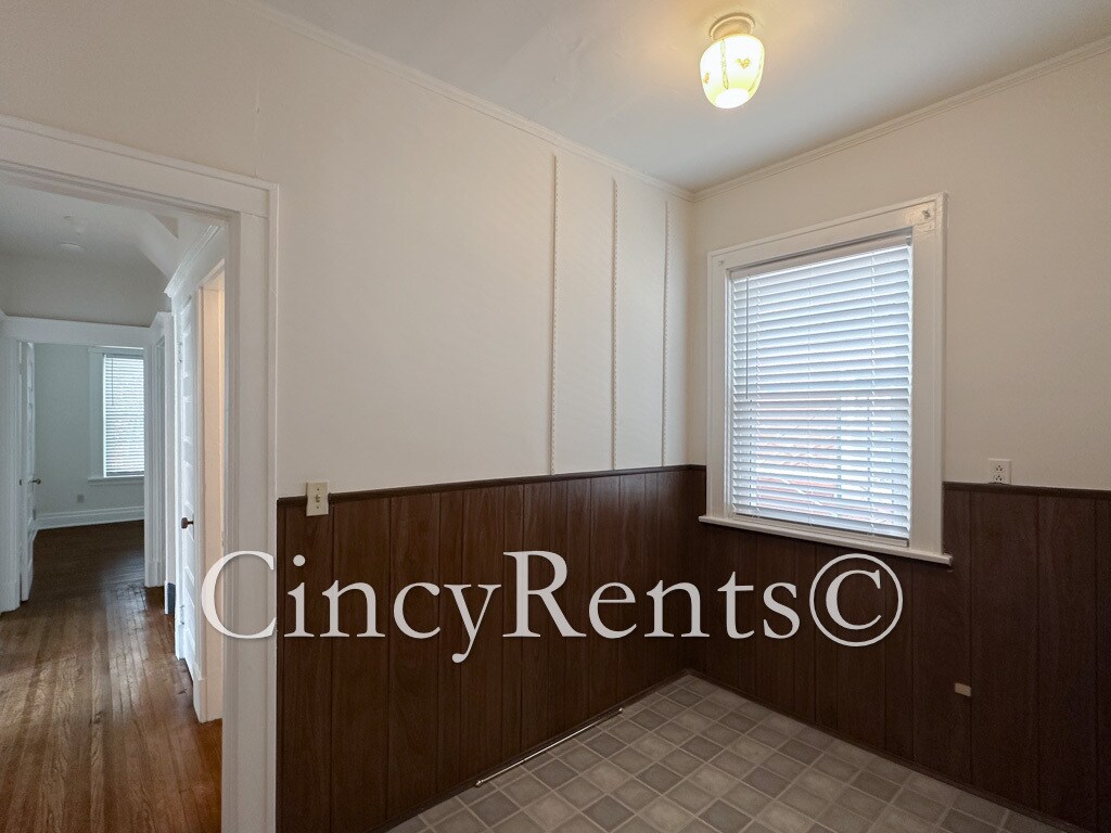 Building Photo - 3570 Edwards Rd