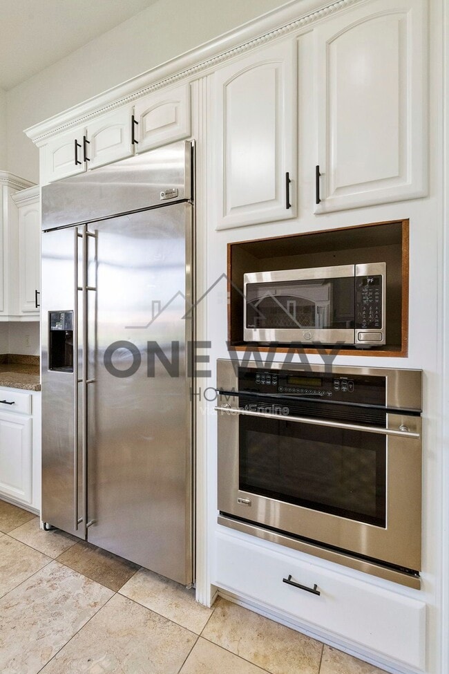 Building Photo - 4432 E Ford Ave