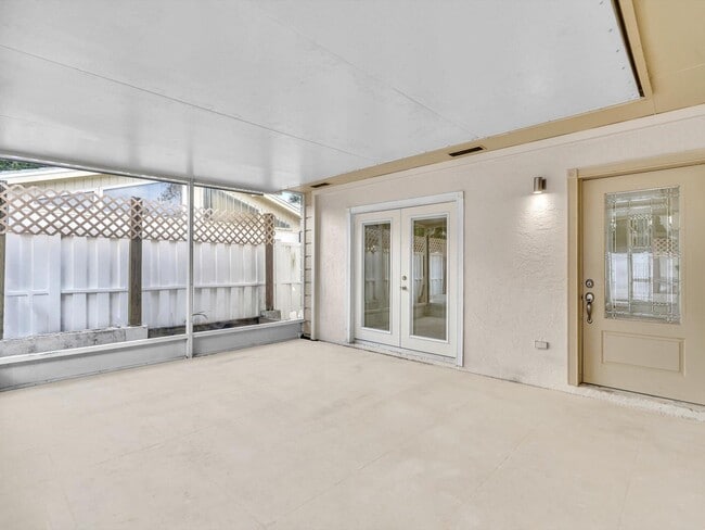 Building Photo - 12549 Woodmill Dr