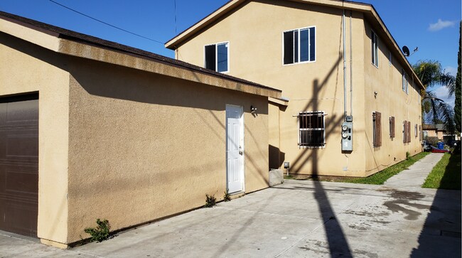 Building Photo - Menlo(8923)