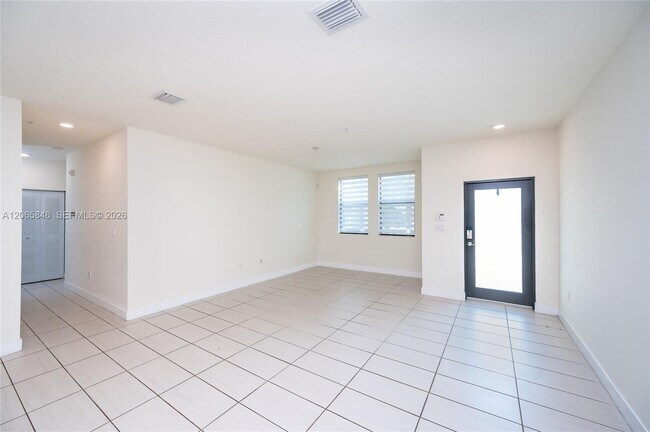 Building Photo - 10461 NW 82nd St