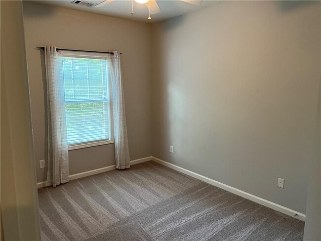 Building Photo - 5385 Donehoo Ct