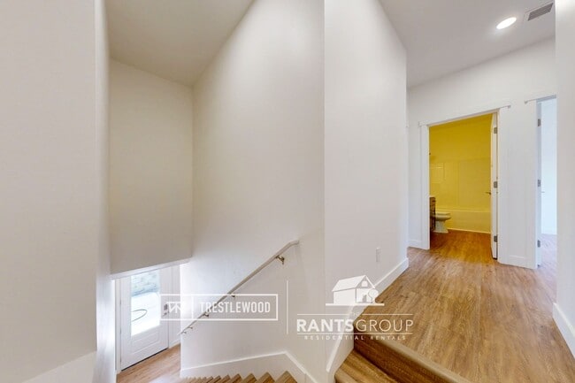 Building Photo - Brand New! Modern Home in Trestlewood – Wh...