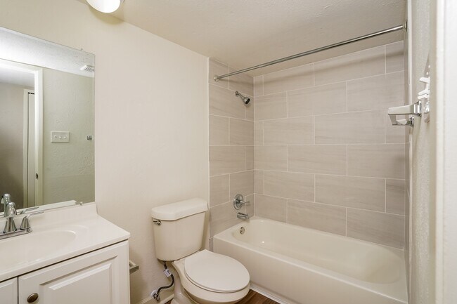 Building Photo - 17611 Ranch Country Rd