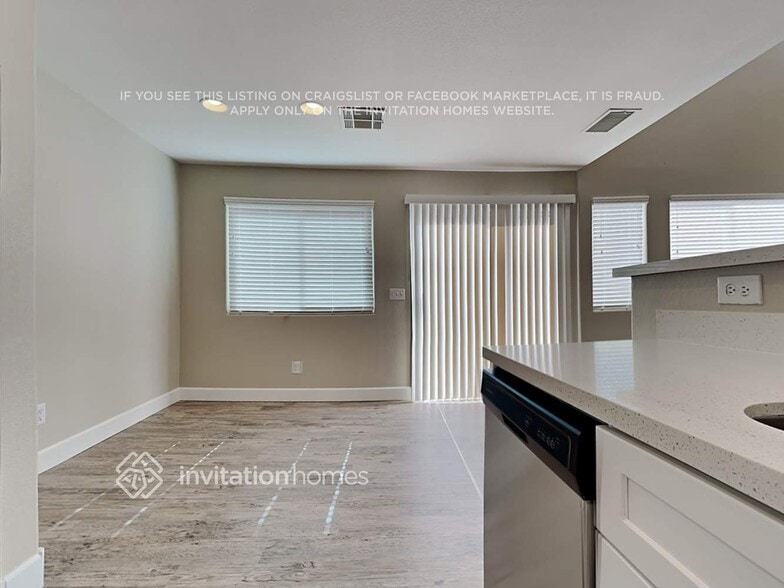 Building Photo - 6027 Ambleshire Ave