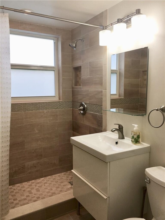 Building Photo - 508 Antioch Ave