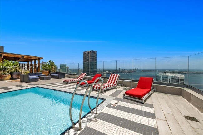 Building Photo - 1300 S Miami Ave