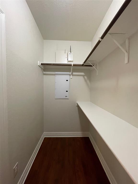 Building Photo - 1806 Crown Dr
