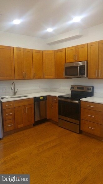 Building Photo - 1637 Poplar St