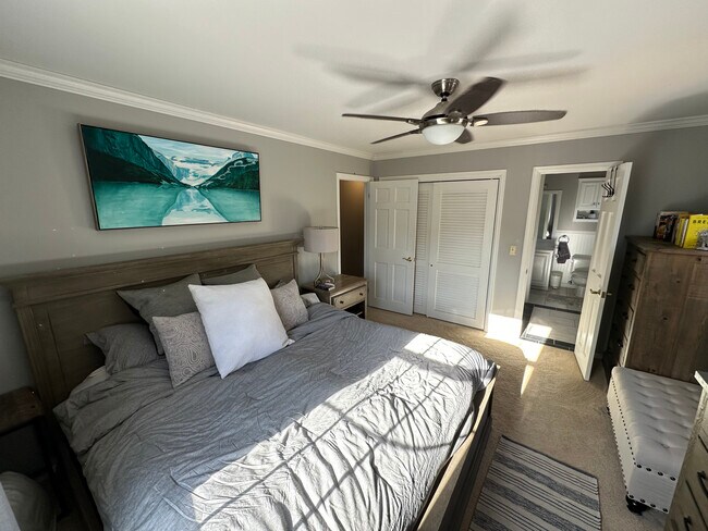 Master Bedroom - 7 Yandow Dr